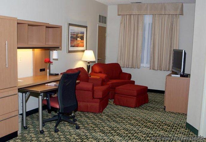 Towneplace Suites Detroit Воррен Екстер'єр фото