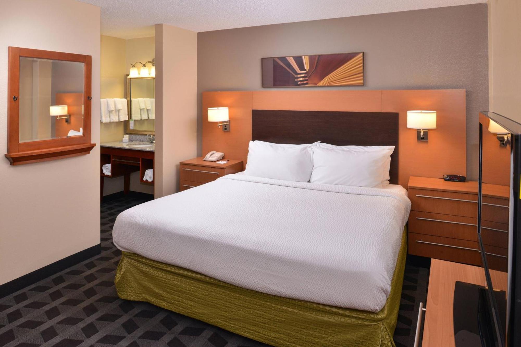 Towneplace Suites Detroit Воррен Екстер'єр фото