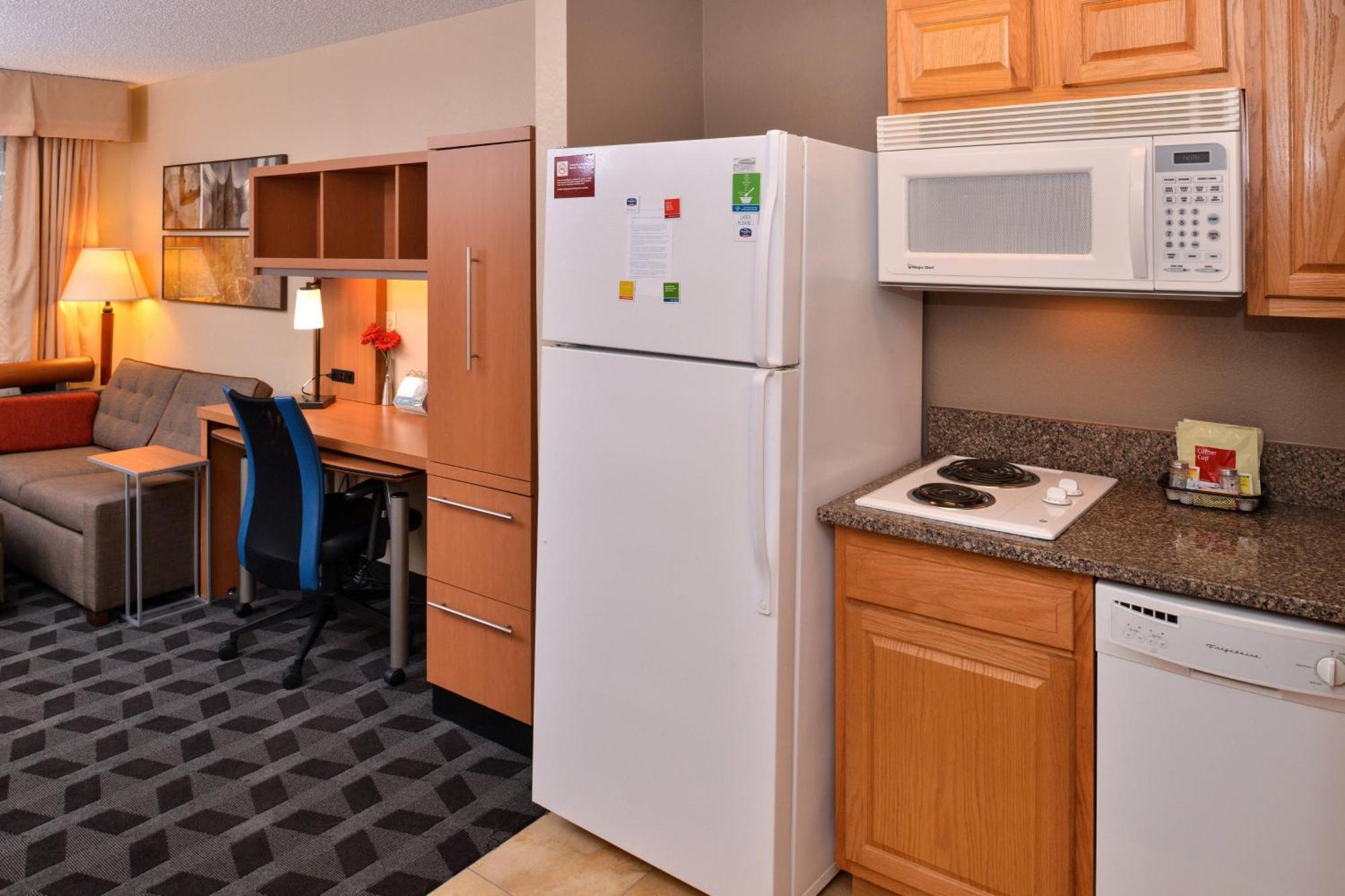 Towneplace Suites Detroit Воррен Екстер'єр фото