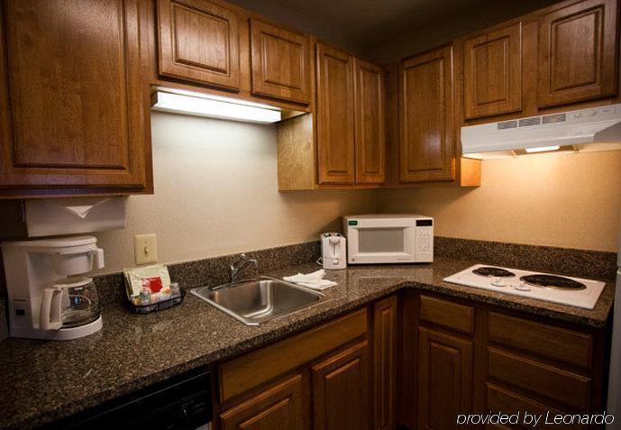 Towneplace Suites Detroit Воррен Номер фото