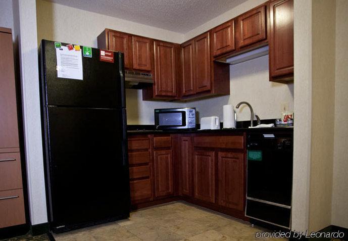 Towneplace Suites Detroit Воррен Номер фото