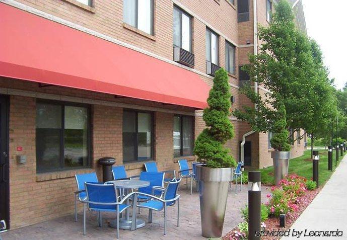Towneplace Suites Detroit Воррен Екстер'єр фото