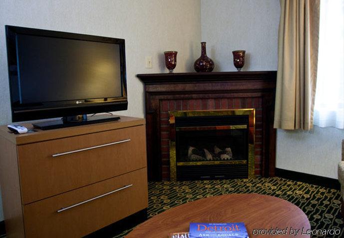 Towneplace Suites Detroit Воррен Екстер'єр фото