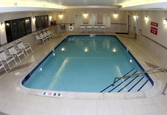 Towneplace Suites Detroit Воррен Екстер'єр фото