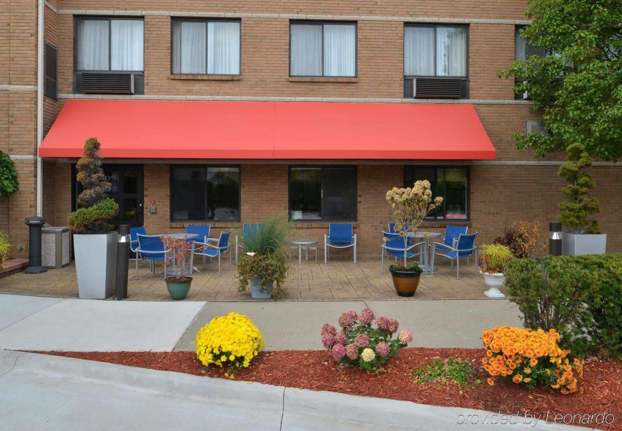Towneplace Suites Detroit Воррен Екстер'єр фото