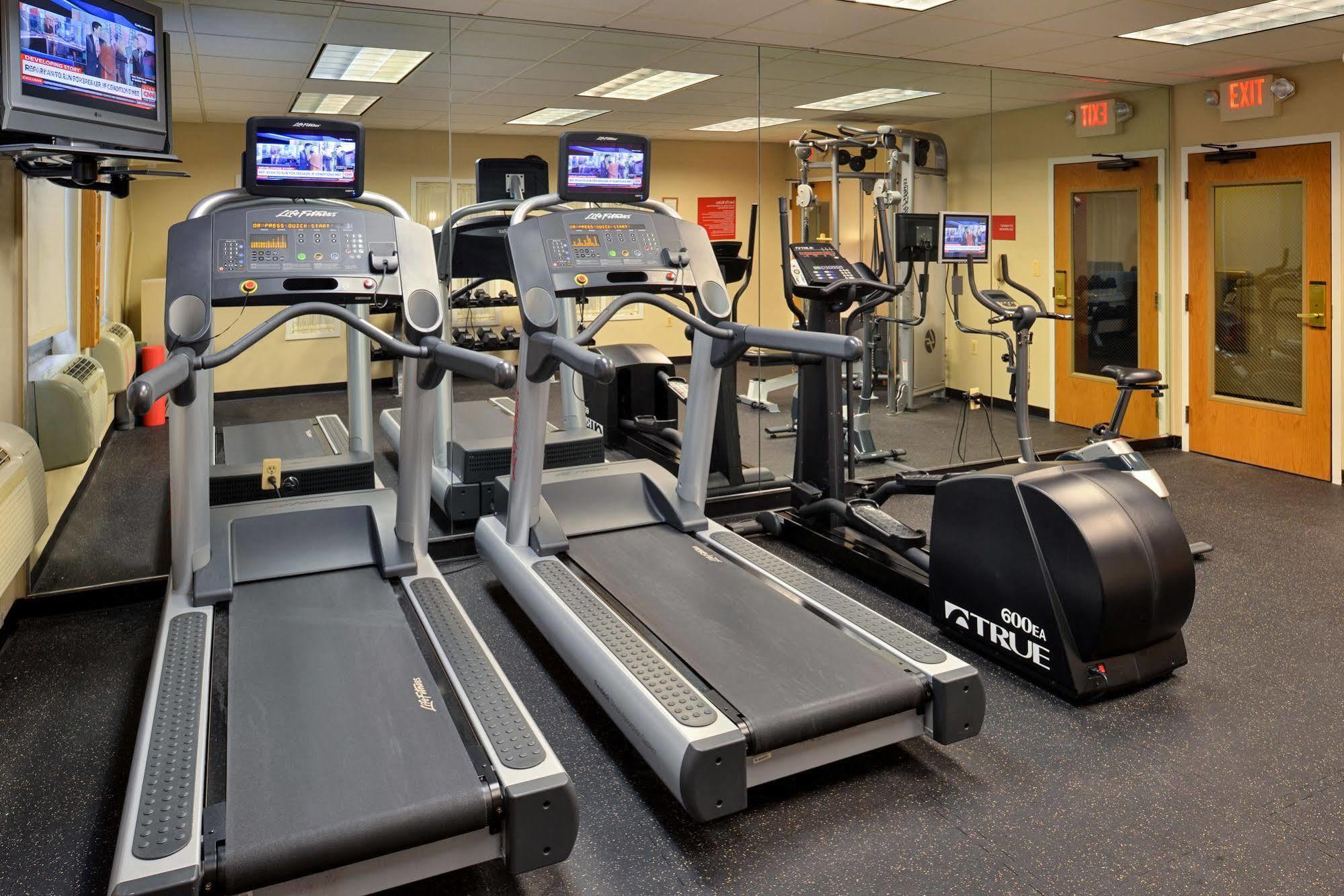 Towneplace Suites Detroit Воррен Екстер'єр фото